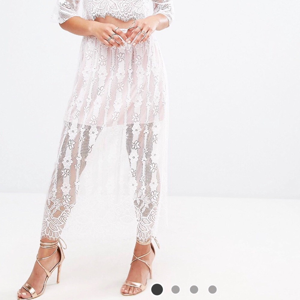 Boohoo Cut Out Waist Lace Maxi Dress - Picture 6 of 8